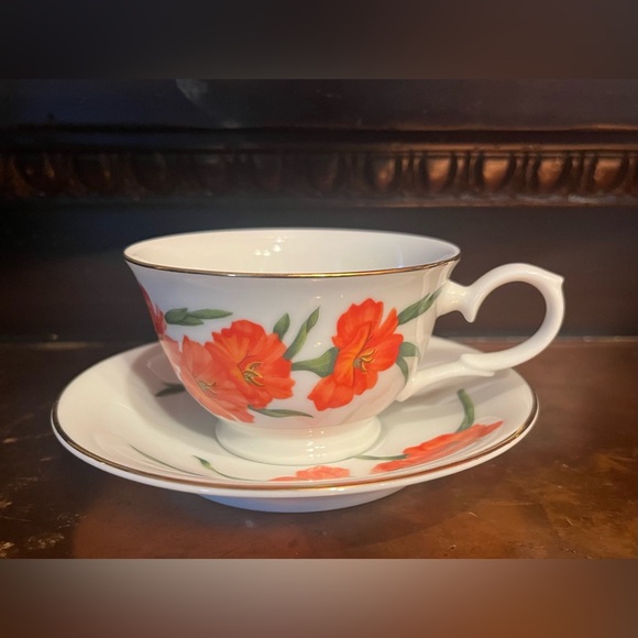 AUGUST Vintage AVON ‘Blossoms Of The Month’ August Gladiola 1991 Cup & Saucer - Picture 3 of 10
